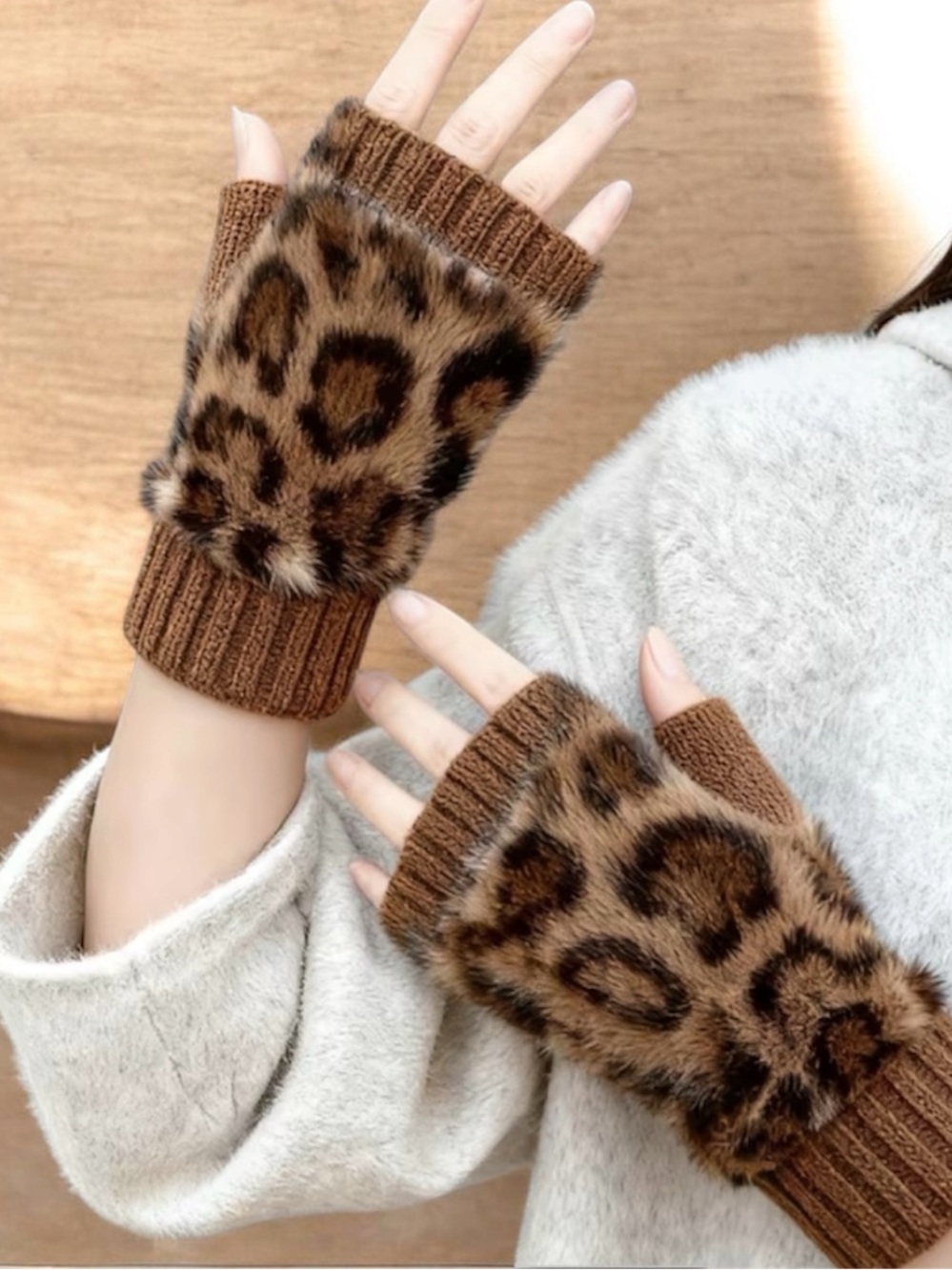🆕Furry Leopard Print Fingerless Gloves